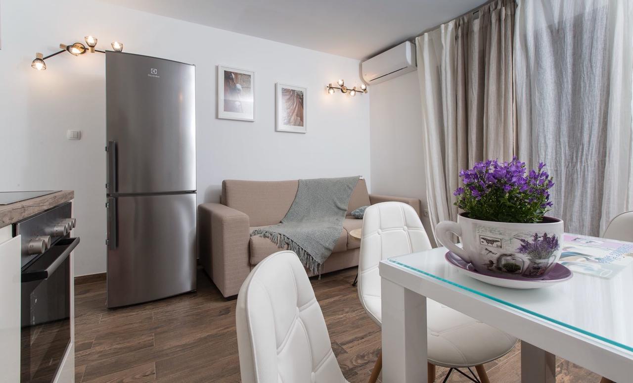 Apartment Stina โปดสตรานา ภายนอก รูปภาพ