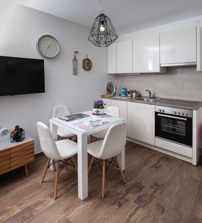 Apartment Stina โปดสตรานา ภายนอก รูปภาพ